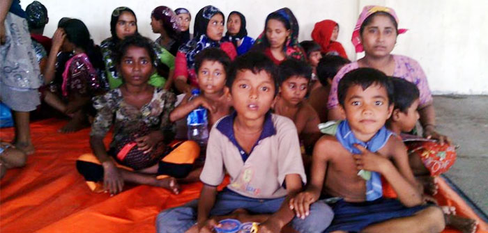 Anak-anak pengungsi Bangladesh dan Myanmar ditampung di Pelabuhan Kuala Langsa, menunggu proses oleh Pemko Langsa dan imigrasi 