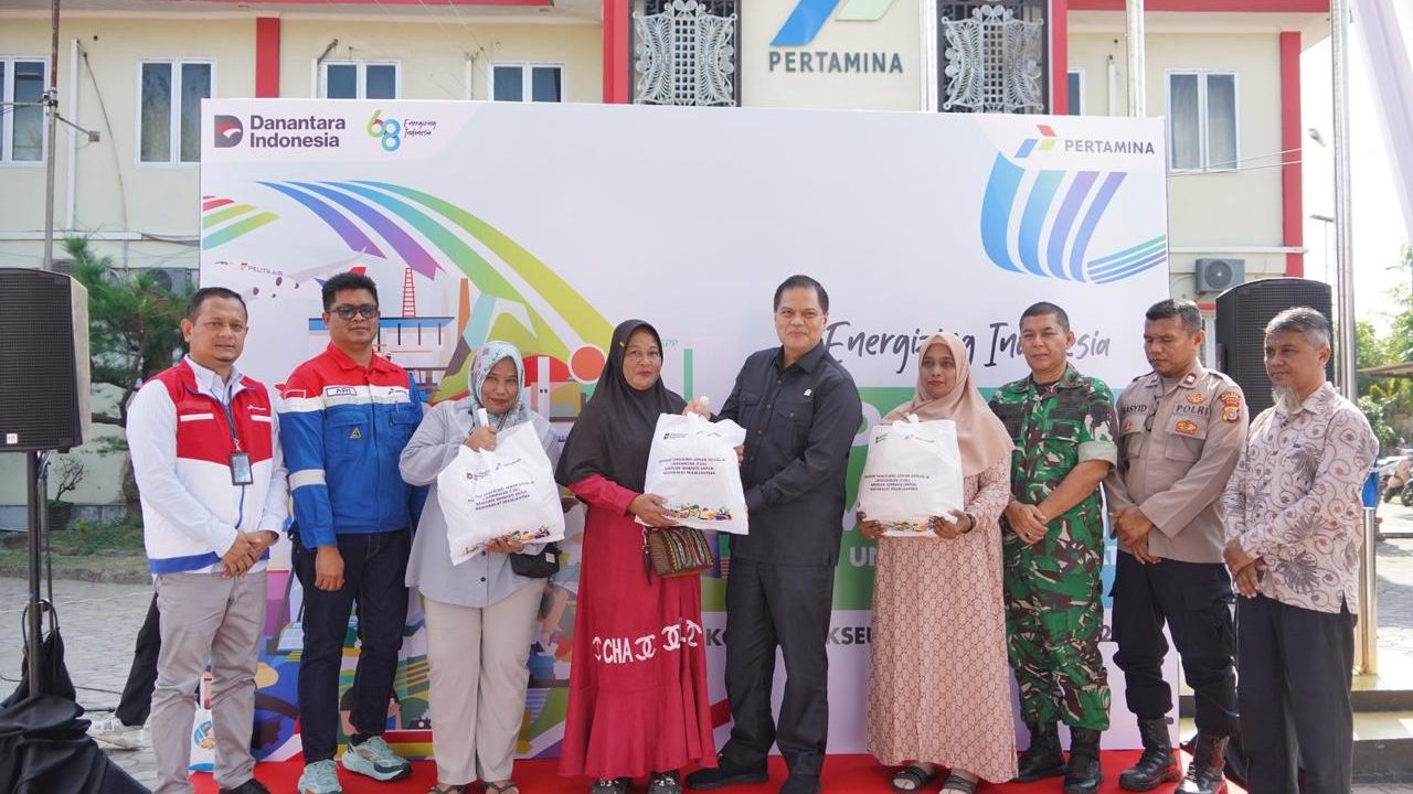 Pertamina Patra Niaga Regional Sumbagut Hadir untuk Masyarakat, 1.000 Paket Sembako Disalurkan Melalui Pasar Murah di Lhokseumawe