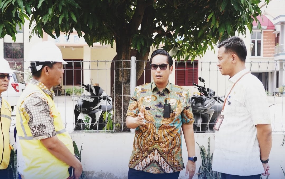 Rico Waas Turun ke Marelan, Perbaikan Jalan Mulai Digenjot Massif