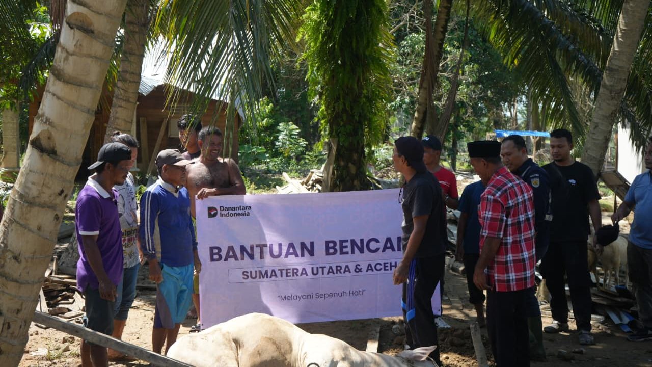 Wujud Kepedulian Pasca-Banjir, KAI Divre I Sumut Salurkan Hewan Kurban ke Aceh Tamiang