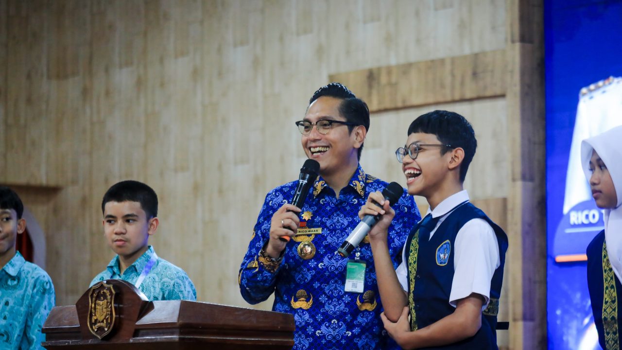 Raih Prestasi Internasional dan Punya “Mental Juara”, Rico Waas Bangga Anak Medan Harumkan Nama Bangsa di Kancah Global