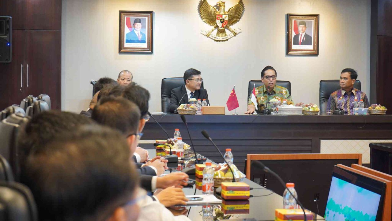 Rico Waas Tawarkan Kerja Sama Pendidikan dan Pengolahan Sampah Jadi Energi kepada Qingyuan