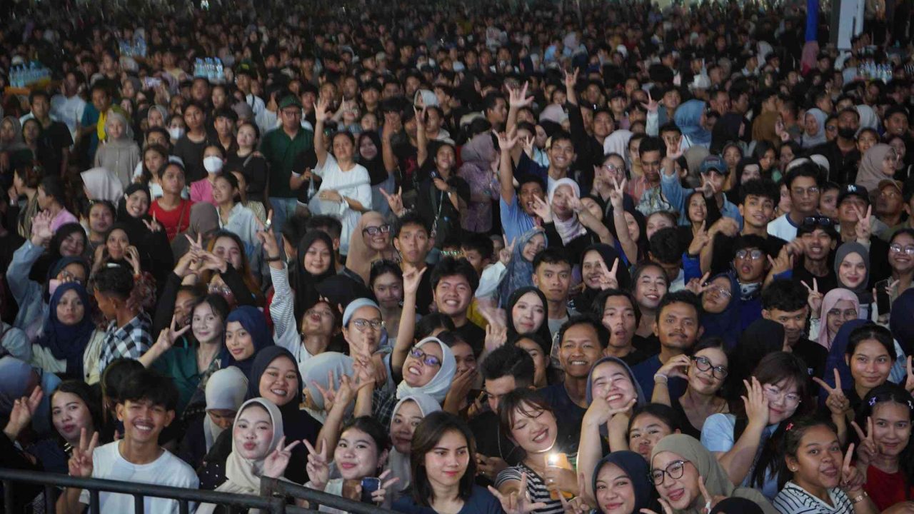 Ribuan Warga Padati Pesona Colorful Medan, Pecahkan Rekor Dunia Permainan Kulcapi