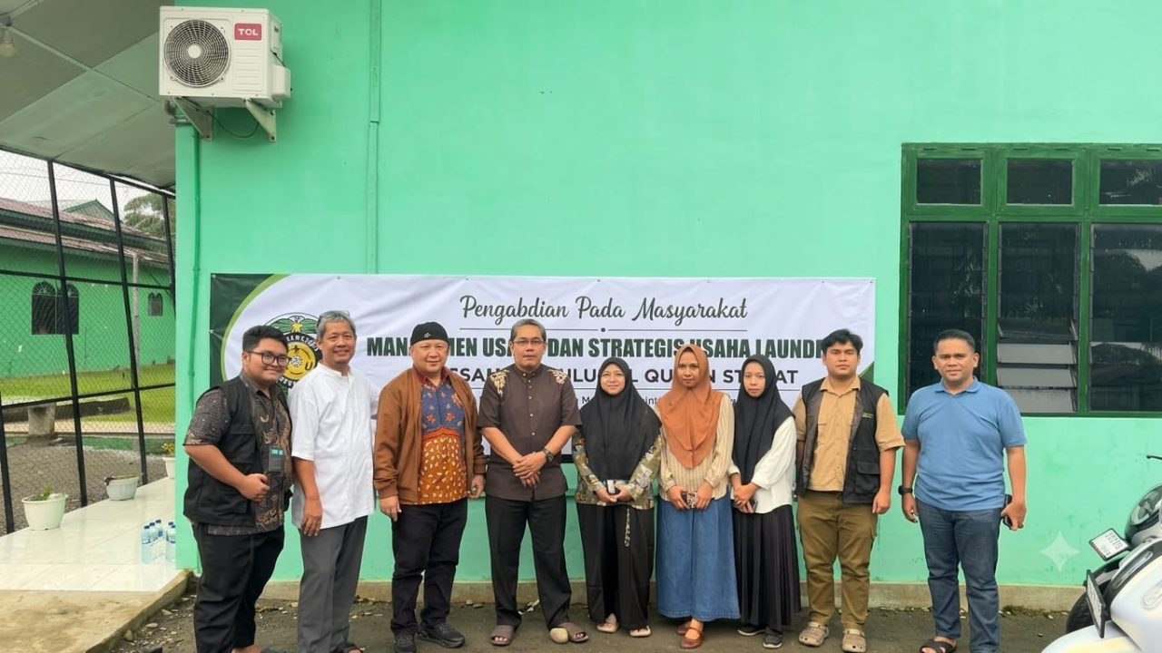 Tim Pengabdian LPPM USU Perkuat Manajemen dan Strategi Usaha Laundry di Pesantren Ulumul Quran Stabat