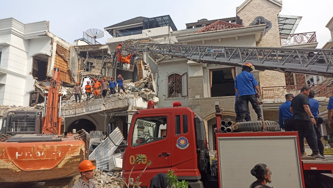 Walikota Medan Tinjau Langsung Lokasi Ledakan Perumahan Grand polonia