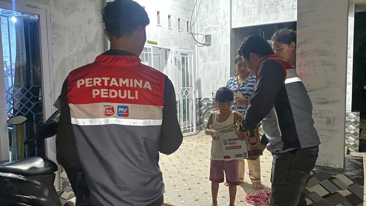 Pertamina Patra Niaga Gerak Cepat, Salurkan Bantuan Masyarakat Terdampak Bencana Banjir di Sumatera Barat